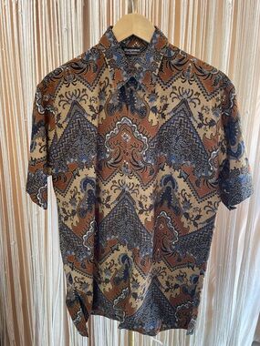 Indonesian Batik shirt. short-sleeved button-down shirt brown, black & blue